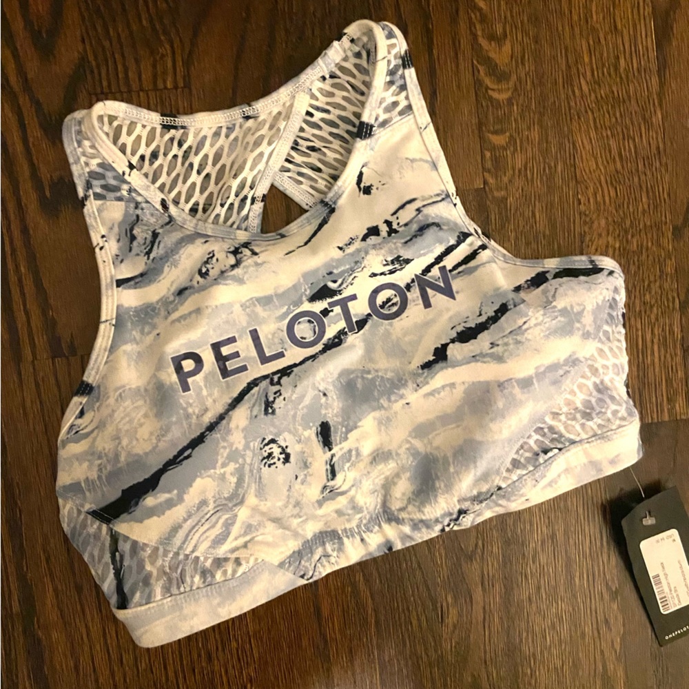 Peloton WITH high neck sports Geode Bra